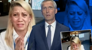 Afgan gazeteci gözyaşları içinde sordu! 