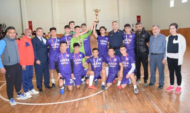 Anadolu Lisesi şampiyon