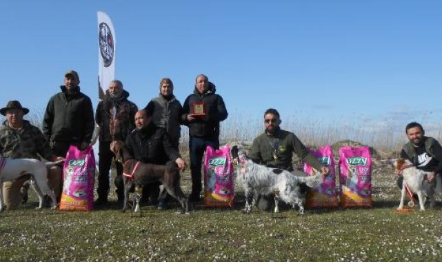 Av köpekleri yarıştı