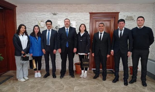 Başarılı güreşçilere ödül