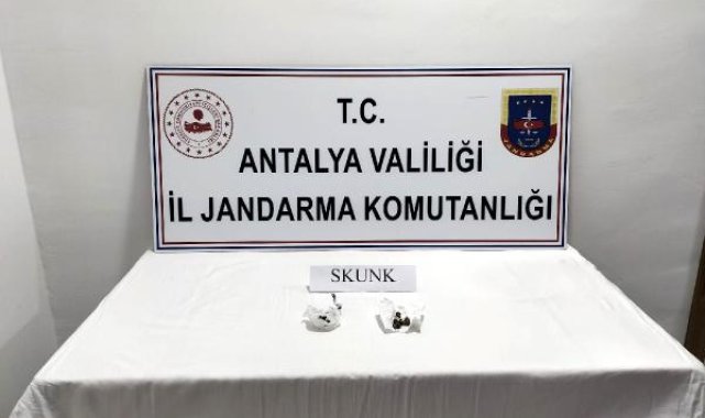 Manavgat'ta uyuşturucu kullanan 3 kişi yakalandı
