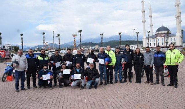 Sürüş eğitimini tamamlayanlara kask verildi