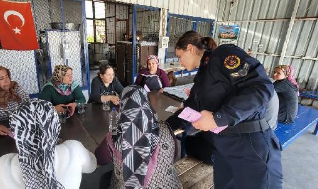 Alanya'da çalışan kadınlara KADES anlatıldı