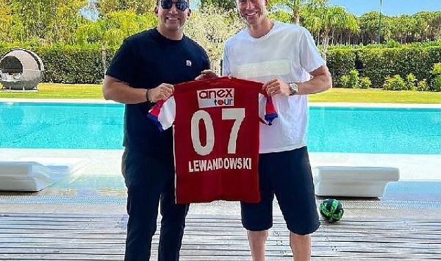 Ali Şafak Öztürk'ten Lewandowski'ye Antalya daveti