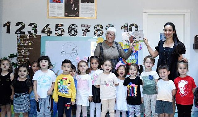 Çocuklara masal okudular