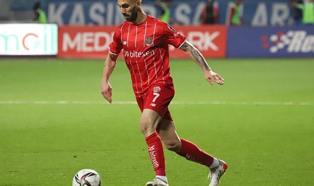 Doğukan Sinik, performansıyla göz doldurdu