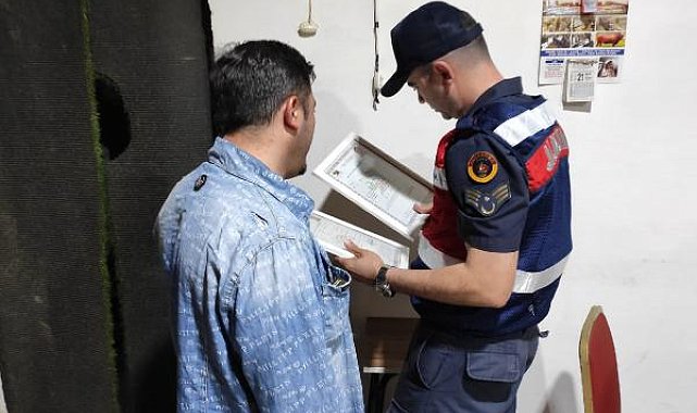 Jandarma aranan 6 şüpheliyi yakaladı