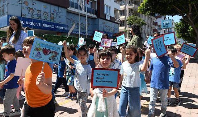 Minikler farkındalık için yürüdü