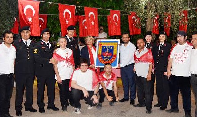 Özel bireylere özel kına gecesi