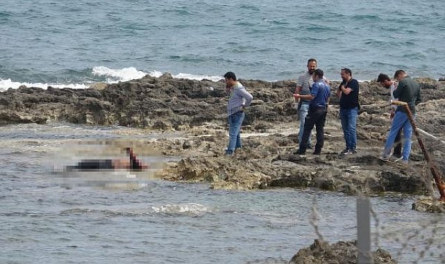 Sahilde kayalık alanda erkek cesedi bulundu
