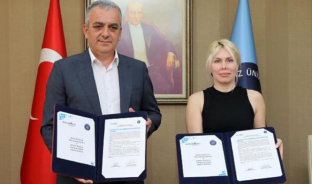 Akdeniz Üniversitesi, Konyaaltı'na Atatürk Anıtı yapacak