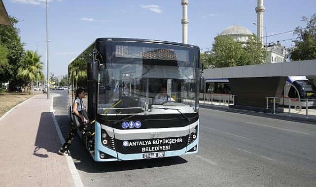 Büyükşehir'den YKS adaylarına toplu ulaşım desteği