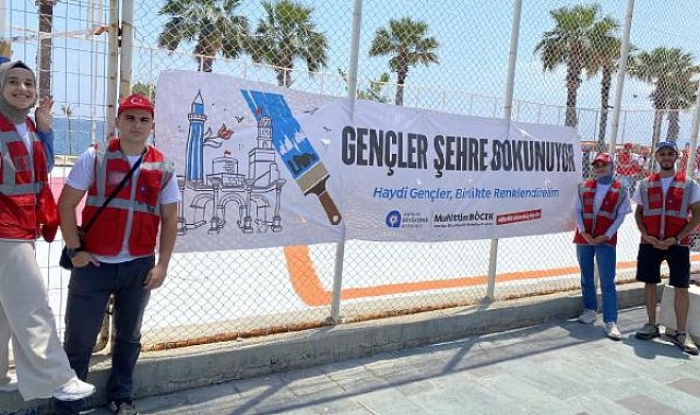 Gönüllü gençler kente dokunuyor