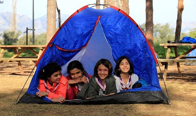 Muratpaşa'dan Zeytinpark'ta izci kampı
