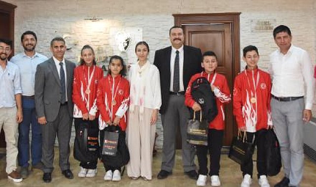 Özel sporcular ödüllendirildi