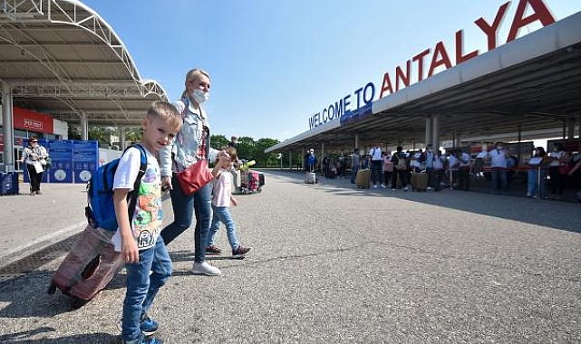 Savaş dönemi gelen Rus turist sayısı, pandemili yılları geçti