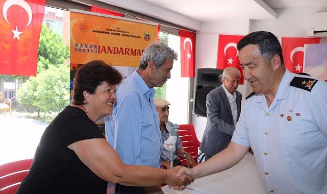 Tuğgeneral Özfidan huzurevinde babalar günü kutladı