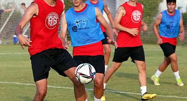Antalyaspor Asbaşkanı Emrah Çelik: 'Fernando Martins kamp döneminde takıma dahil olacak'