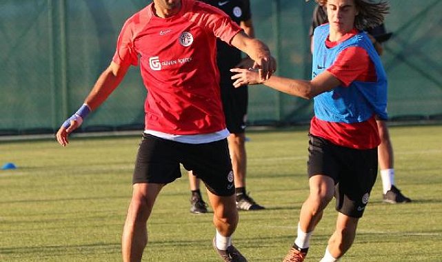 Antalyaspor tam kadro hazırlıklarını sürdürüyor