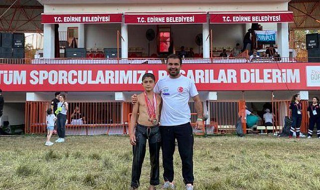 Kaş Belediye Spor güreşçisi Kırkpınar'da üçüncü oldu