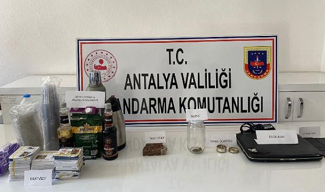 Evden uyuşturucu ve tarihi eser çıktı
