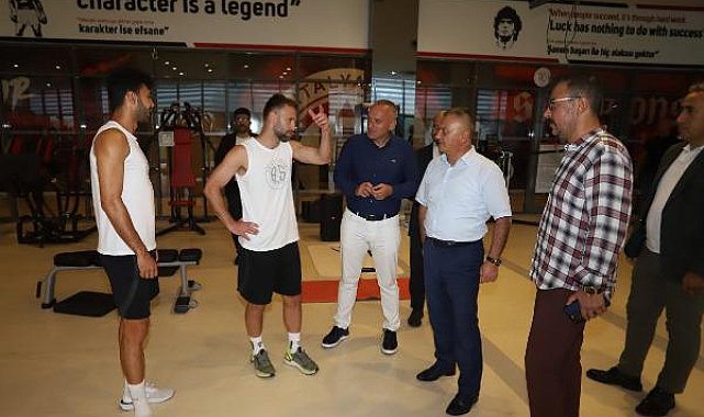 Validen Antalyaspor'a ziyaret