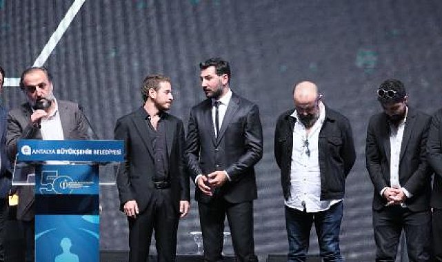 Altın Portakal'da 'Karanlık Gece' En İyi Film oldu; 'Kurak Günler' 9 ödül aldı