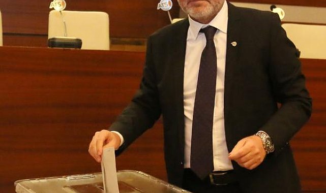 ATSO'nun meclis başkanlığını Ahmet Öztürk kazandı
