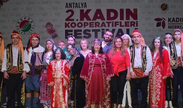 Festivale 'kına gecesi'yle veda