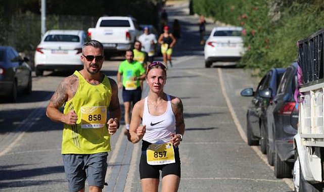 Kaş Yarı Maratonu'nda madalyalar Türk ve Rus sporcuların