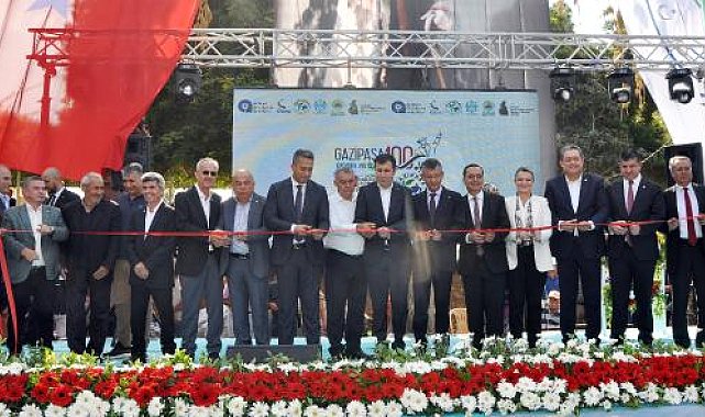 Özgür Özel: 100'üncü yılda Cumhuriyet Balosu, Çankaya Köşkü'nde olacak