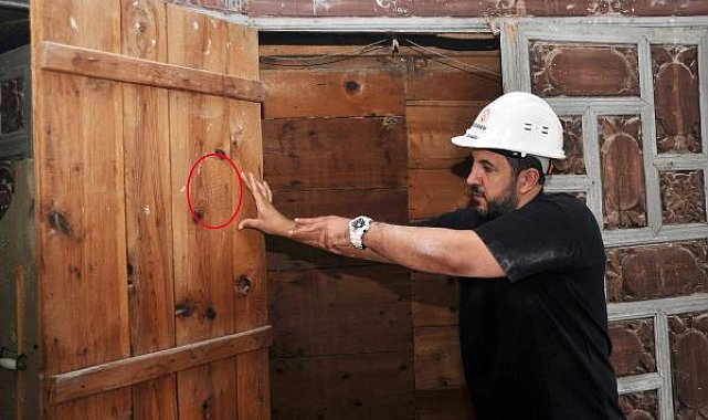 Serdengeçti'nin ahşap dolabında sürpriz yazı