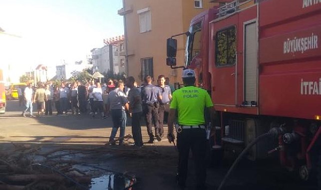 Serik'te tek katlı ev yangında küle döndü