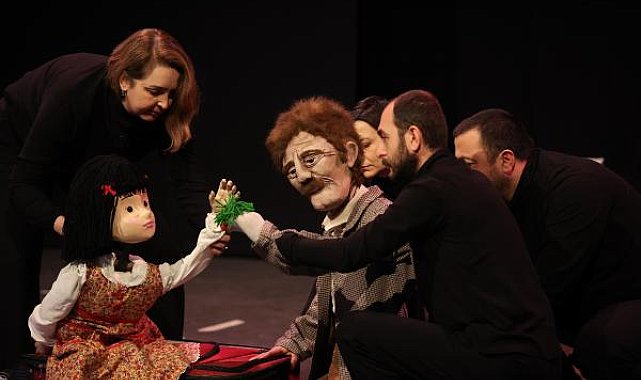 AŞT'den yetişkinler için kukla oyunu, 'Göçmen' prömiyer yaptı