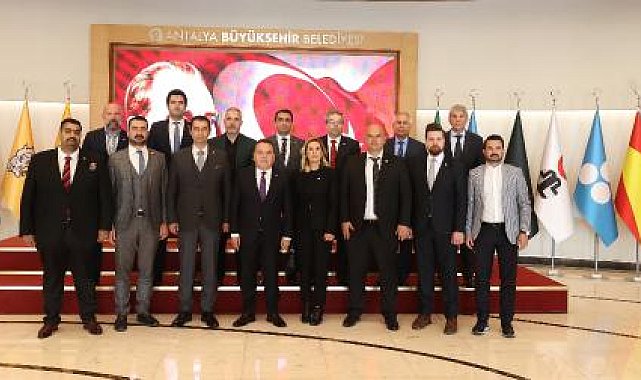 İYİ Parti'den Başkan Böcek'e ziyaret
