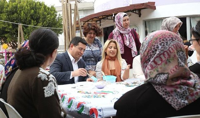 Tütüncü, depremzedeler için magnet yaptı