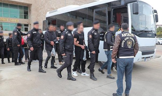 Aranan 62 kişi yakalandı