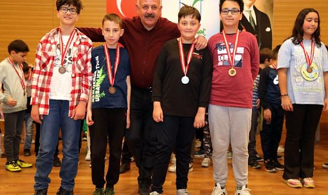 Manavgat Belediyesi'nden 23 Nisan Satranç Turnuvası