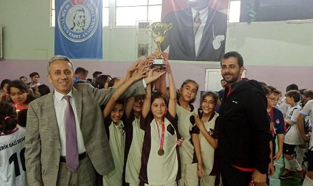 Serik'te Futsal Turnuvası sona erdi
