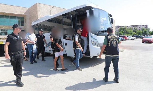 Aranan 44 kişi yakalandı