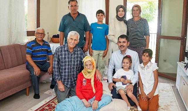 Eski bakan Kurum, Manavgat'taki yangınzedeye sözünü tuttu