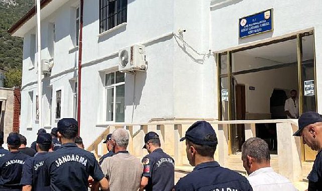 Kaş'ta kaçak göçmen operasyonu