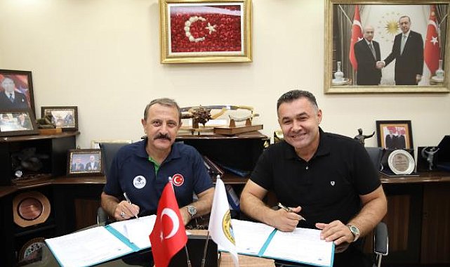 Bisiklet yolunun kabulü için imzalar atıldı