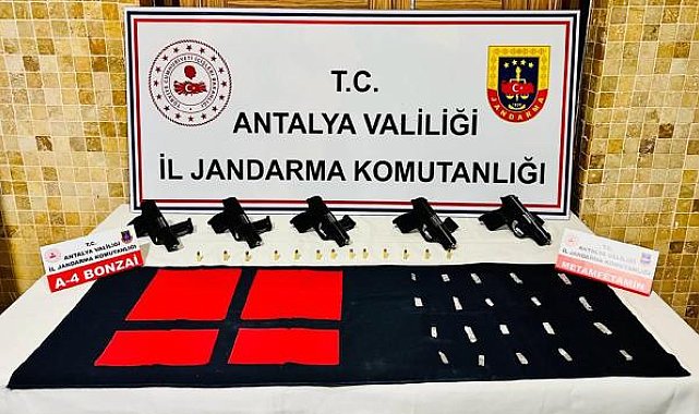 Kepez'de uyuşturucu ve tabanca operasyonu