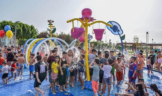 Kepezli çocuklara Kent Meydanı'nda su parkı