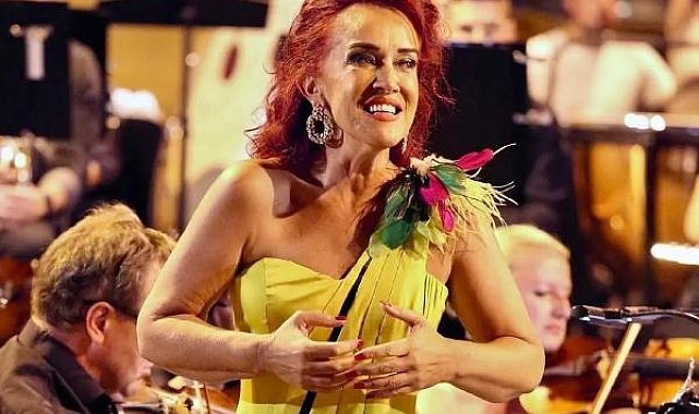 Soprano Küçükekmekçi, İtalyanları büyüledi