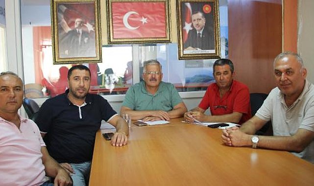 AK Parti'li Uysal'dan pazar yeri eleştirisi