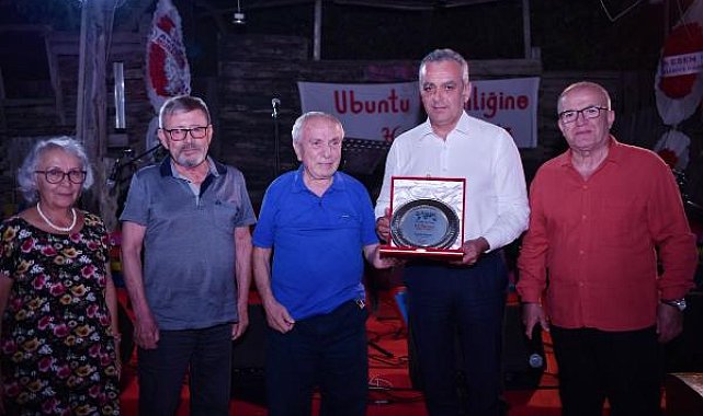 Başkan Esen'e onur ödülü