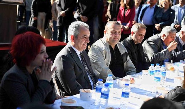 Konyaaltı Çandır fasulyesi vatandaşla buluştu