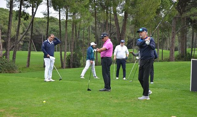 'Antalya'da turizm, golf sayesinde 12 aya yayıldı'